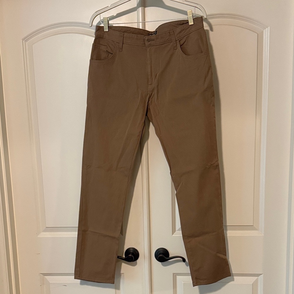 Men’s Van Heusen lightweight pants 34x32